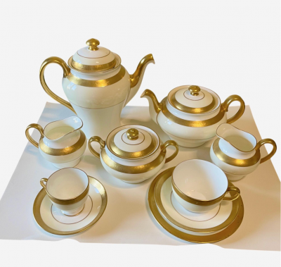  Minton Minton Buckingham K 159 Tea and Coffee Service for 12 65 pieces created in 1929