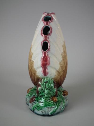  Minton Minton Majolica Shell Flower Holder