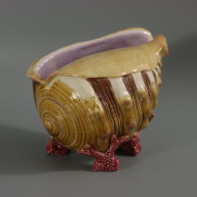  Minton Victorian Minton Majolica Shell Spoon Warmer