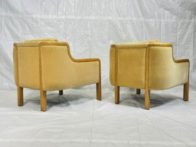  Monteverdi Young Pair of Mid Century Modern Lounge Chairs by Monteverdi Young Los Angeles 1977