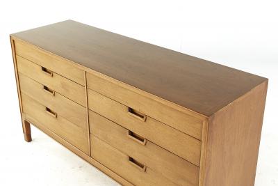  Mount Airy Furniture Company Mount Airy Janus Mid Century Walnut 8 Drawer Dresser