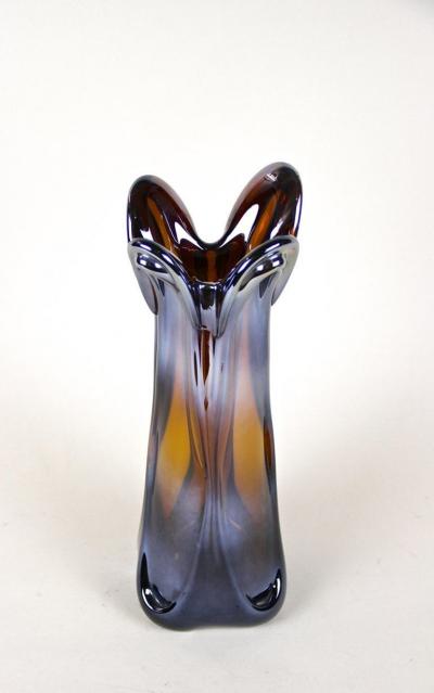  Murano Glass Sommerso 20th Century Murano Glass Vase with Iridiscent Chrome Effect IT circa 1970