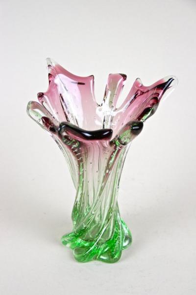  Murano Glass Sommerso 20th Century Sommerso Murano Glass Vase Pink Green Italy circa 1960 70