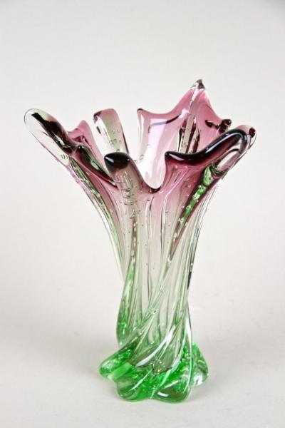  Murano Glass Sommerso 20th Century Sommerso Murano Glass Vase Pink Green Italy circa 1960 70