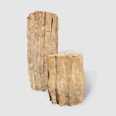  Oak Design Studios CACTEE Pair of terracotta garden pots with natural patina