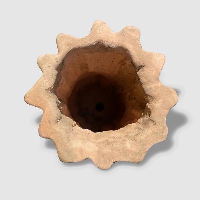  Oak Design Studios CACTEE Pair of terracotta garden pots with natural patina