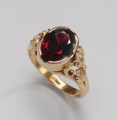  Oakes Studio American Arts Crafts 14kt YG Ring w Garnet by Susan Oakes of the Oakes Studio