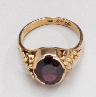  Oakes Studio American Arts Crafts 14kt YG Ring w Garnet by Susan Oakes of the Oakes Studio