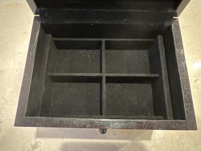  Oggetti ITALIAN POST MODERN COCONUT SHELL LACQUER JEWELRY BOX