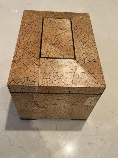  Oggetti ITALIAN POST MODERN COCONUT SHELL LACQUER JEWELRY BOX