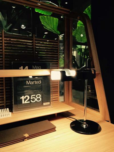  Oluce Joe Colombo Model 291 Spider Table Lamp in Black for Oluce