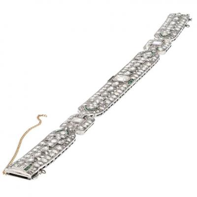  Oscar Heyman Brothers OSCAR HEYMAN PLATINUM CIRCA 1925 DIAMOND AND CALIBRE CUT GREEN EMERALD BRACELET
