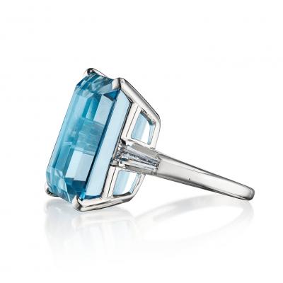  Oscar Heyman Brothers Oscar Heyman Aquamarine and Diamond Ring