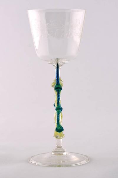  Oskar Rauter A Rare Ehrenfeld Acid Etched Floral Garland Wine Glass by Oskar Rauter 