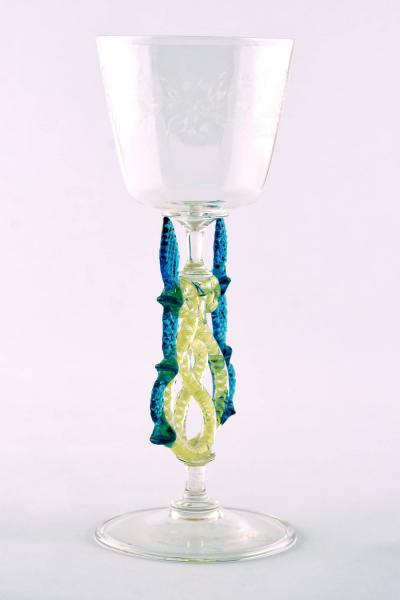  Oskar Rauter A Rare Ehrenfeld Acid Etched Floral Garland Wine Glass by Oskar Rauter 