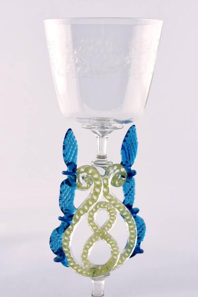 Oskar Rauter A Rare Ehrenfeld Acid Etched Floral Garland Wine Glass by Oskar Rauter 