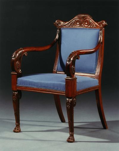  PETERS MAKER GENOA 9022 A FINE PAIR OF CARVED MAHOGANY ARMCHAIRS SIGNED PETERS MAKER GENOA 