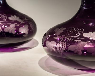  PORT SHERRY A FINE PAIR AMETHYST PORT SHERRY DECANTERS