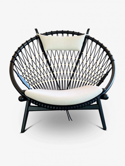  PP Mobler HANS WEGNER CIRCLE CHAIR WITH BLACK FRAME AND BLACK BRASS DETAILS