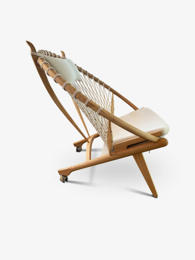  PP Mobler HANS WEGNER CIRCLE CHAIR WITH OAK FRAME