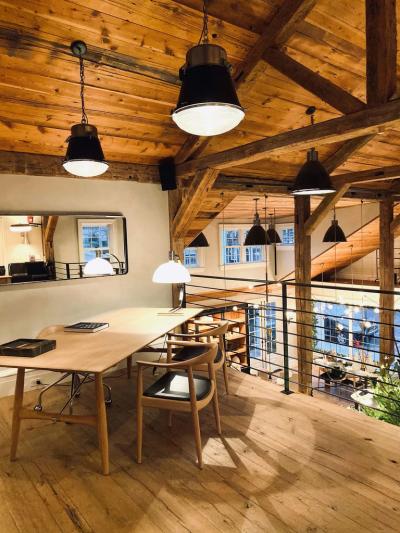  PP Mobler HANS WEGNER ROUND CHAIR THE CHAIR IN WHITE OAK