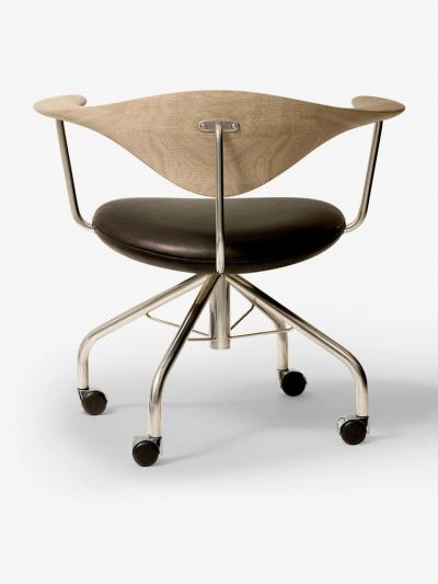  PP Mobler HANS WEGNER SWIVEL CHAIR