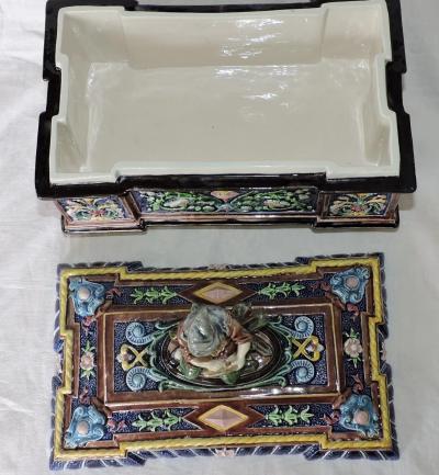  Palissy Ware Palissy Majolica 111 Palissy Majolica Large jewelry box Very rare Hugo Lonitz