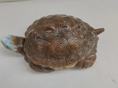  Palissy Ware Palissy Majolica 32 Palissy majolica small box 