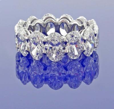  Pampillonia One Carat Each G I A Diamond Oval Band Ring by Pampillonia