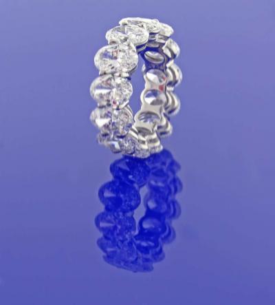  Pampillonia One Carat Each G I A Diamond Oval Band Ring by Pampillonia