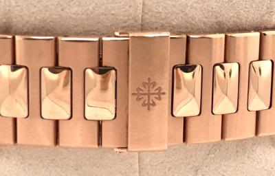  Patek Philippe Co Patek Philippe Rose Gold 5711 1R Nautilus Jumbo