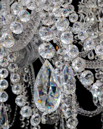  Perry Co A LARGE TWENTY FOUR LIGHT CUT GLASS VICTORIAN CHANDELIER BY PERRY CO LONDON