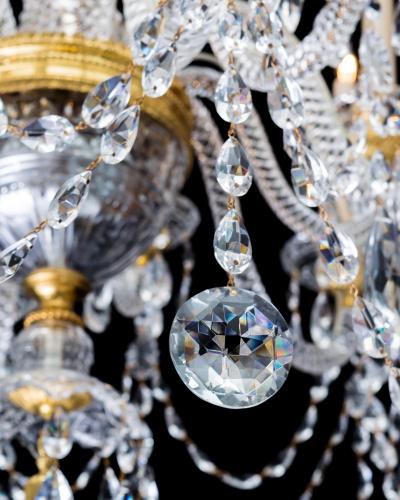  Perry Co A PAIR OF 20TH CENTURY CHANDELIERS IN THE STYLE OF PERRY CO