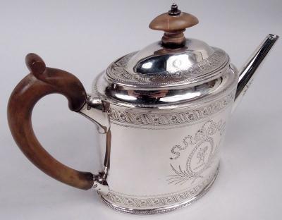 Peter Jonathan Bateman Peter Jonathan Bateman English Georgian Neoclassical Teapot 1790