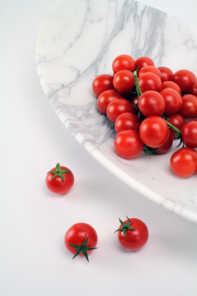 Pieruga Marble Bowl sculpture or centerpiece in white Calacatta marble handmade in Italy