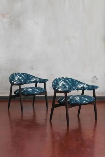  Poggi Pair of wooden armchairs prod Poggi Italy 1950