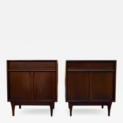  Red Lion Furniture Expertly Restored Pair of Red Lion Nightstands or End Tables in Sculpted Walnut