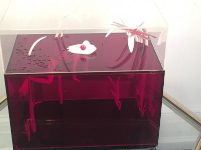  Roselli STRIKING RED CLEAR LUCITE FROG AND DRAGONFLY POP ART DIORAMA