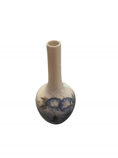  Royal Copenhagen Pretty one flower porcelain vase by Royal Copenhagen