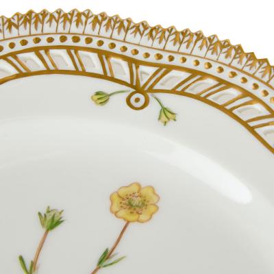  Royal Copenhagen Set of Twelve Royal Copenhagen Flora Danica Dessert Plates