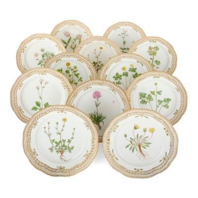  Royal Copenhagen Set of Twelve Royal Copenhagen Flora Danica Dessert Plates