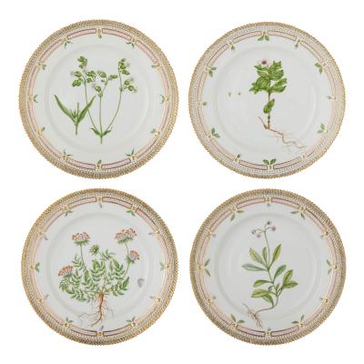  Royal Copenhagen Set of Twelve Royal Copenhagen Flora Danica Porcelain Dinner Plates