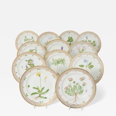  Royal Copenhagen Set of Twelve Royal Copenhagen Flora Danica Porcelain Dinner Plates