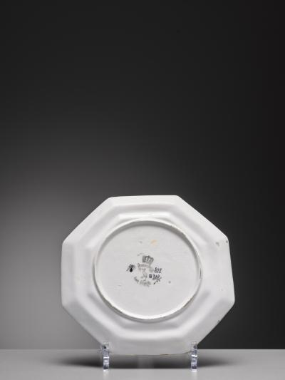  Rozenburg Porcelain Fine eggshell plate with floral design