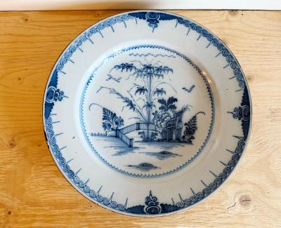  Rozenburg Royal Delftware Factory LARGE DELFT PLATE WITH CHINOISERIE PATTERN