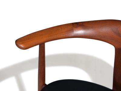  S A Andersen Erik Andersen and Palle Pedersen Erik Andersen and Palie Andersen Exquisitely Hand Sculpted Armchairs