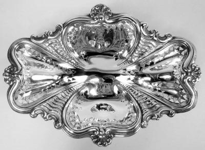  S Glass Pair of Antique English Edwardian Classical Sterling Silver Bowls