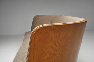  S ren Willadsen Curved Two Seater Sofa by S ren Willadsen Denmark 1940s