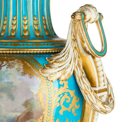  S vres Porcelain Manufacture Nationale de S vres Pair of porcelain and ormolu lidded vases in the S vres style