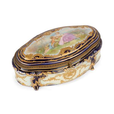  S vres Porcelain Manufacture Nationale de S vres S vres Style Gilt and Hand Painted Porcelain Casket
